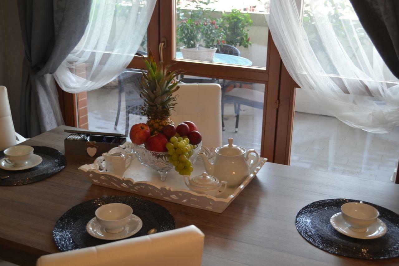 Airport & Fair Suite Apartments ฟิวมิชีโน ภายนอก รูปภาพ