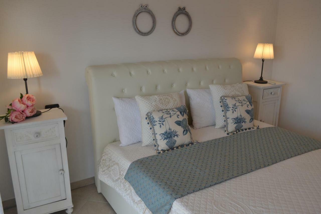 Airport & Fair Suite Apartments ฟิวมิชีโน ภายนอก รูปภาพ
