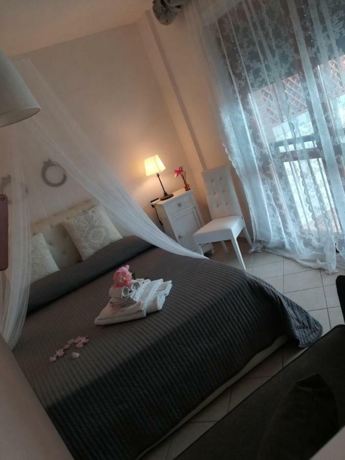 Airport & Fair Suite Apartments ฟิวมิชีโน ภายนอก รูปภาพ